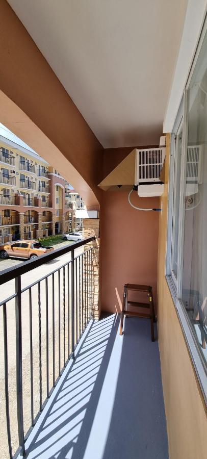 Mikaela'S Crib- 1 Bedroom Flat @ Arezzo Place Condominium Davao City 외부 사진