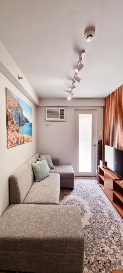 Mikaela'S Crib- 1 Bedroom Flat @ Arezzo Place Condominium Davao City 외부 사진