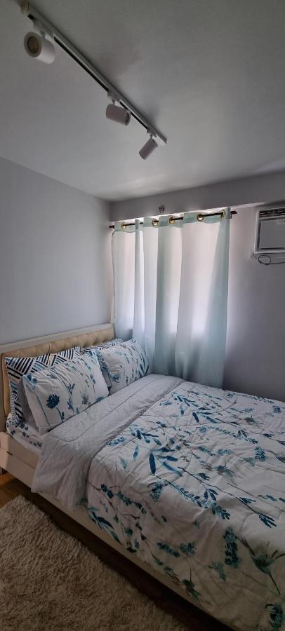 Mikaela'S Crib- 1 Bedroom Flat @ Arezzo Place Condominium Davao City 외부 사진